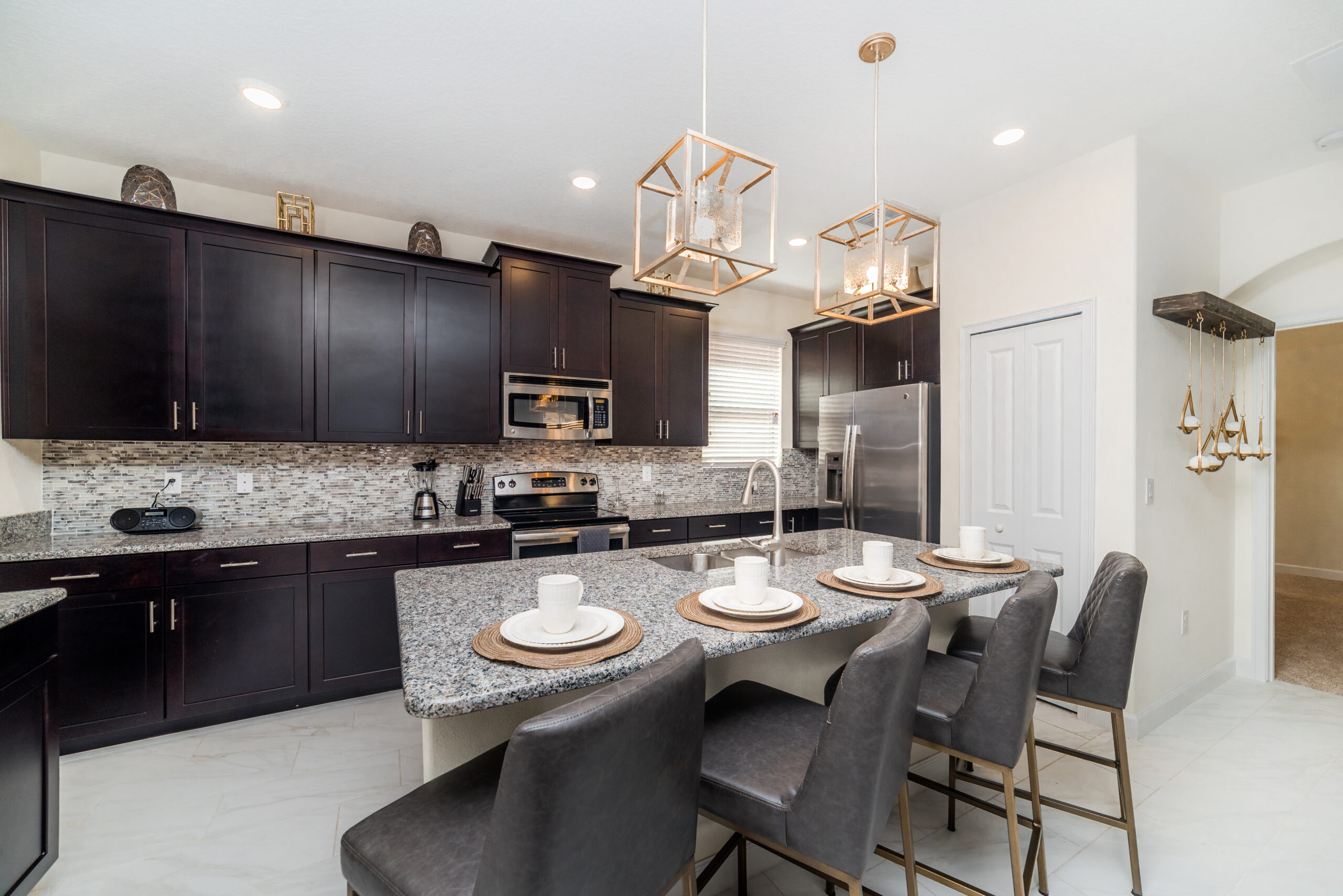 5431-solterra-circle_30512257678_o