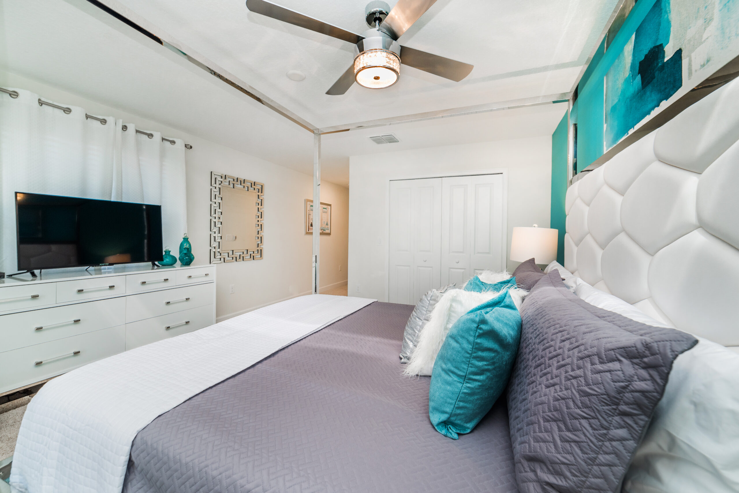 5431-solterra-circle_43472673465_o